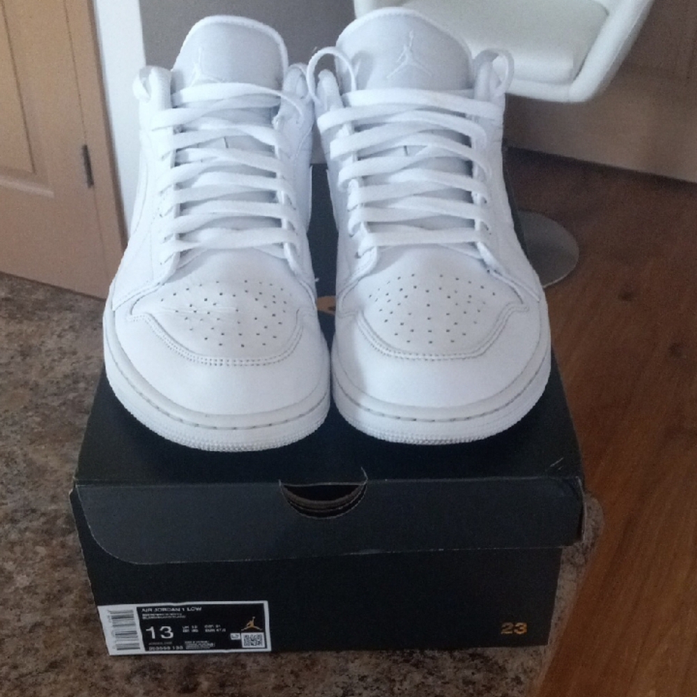 Jordan Men Shoes in White